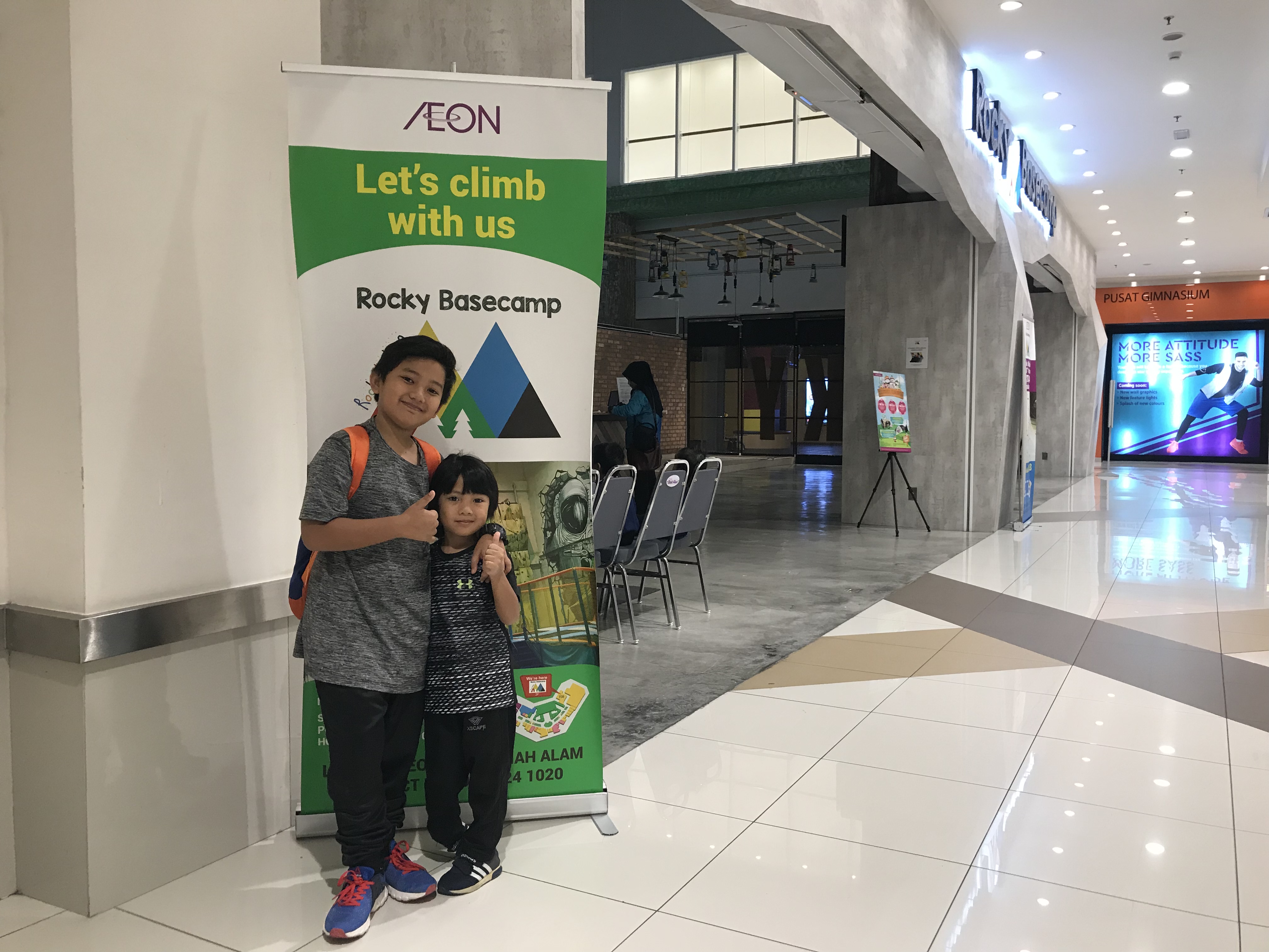Rocky BaseCamp Indoor Wall Climbing Di AEON Shah Alam