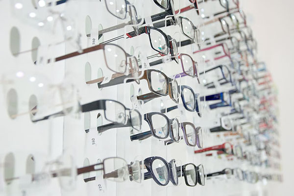 bespoke spectacles - customised to fit your face
